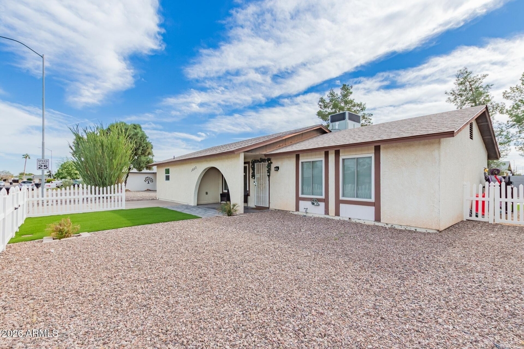 1853 W Plata Avenue - Photo 2