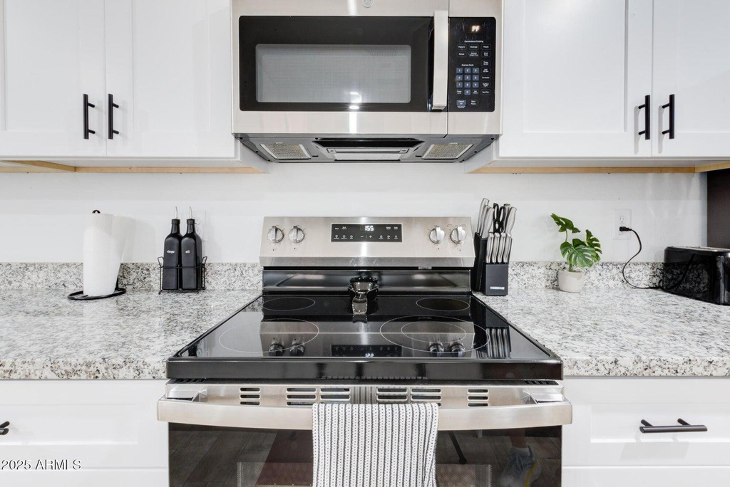 1821 W Hadley Street - Photo 3