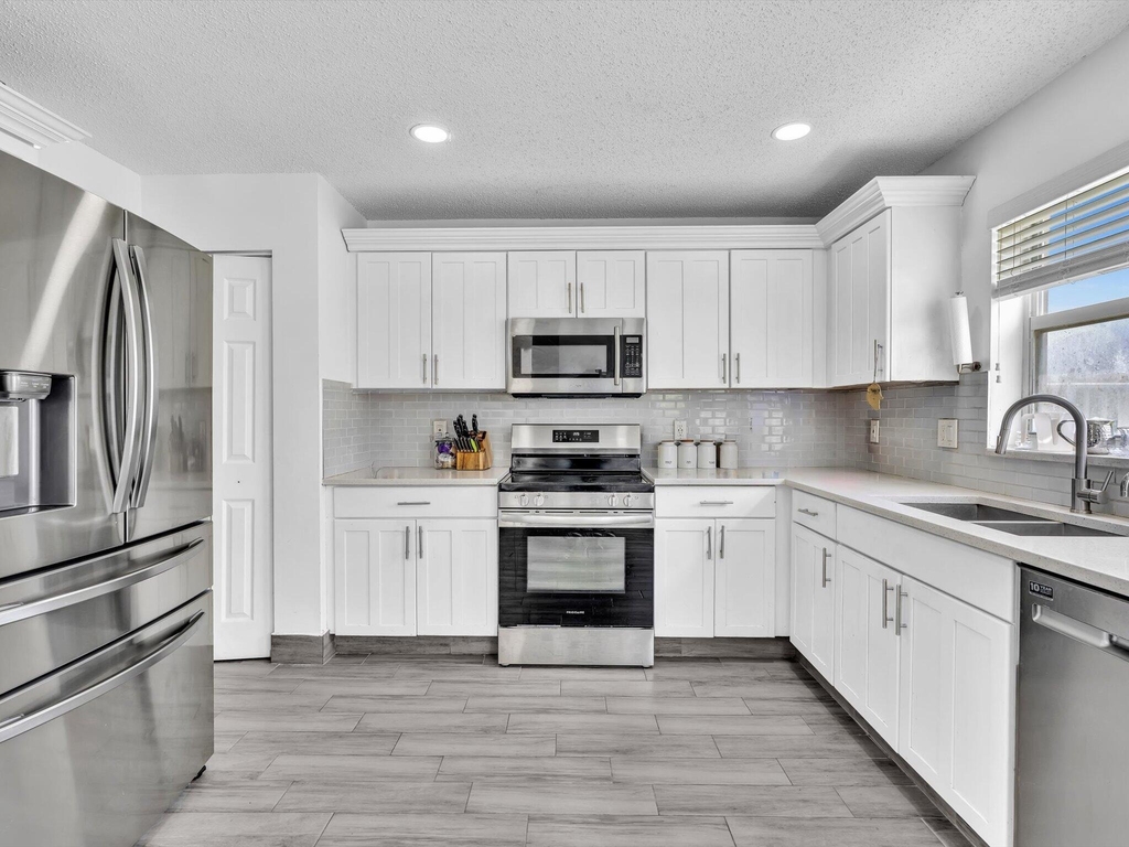 7145 Crescent Creek Place - Photo 30