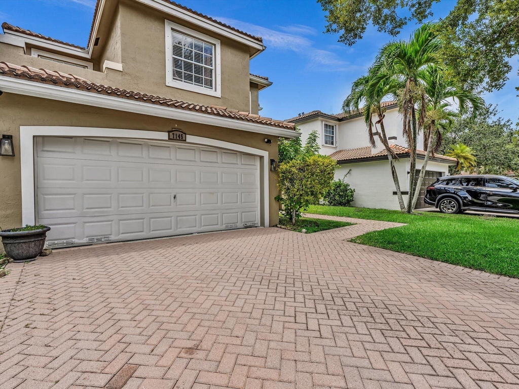 7145 Crescent Creek Place - Photo 3