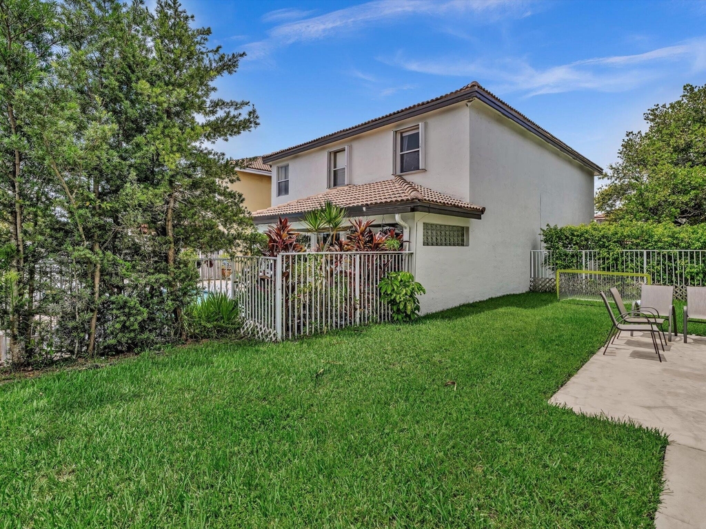 7145 Crescent Creek Place - Photo 14
