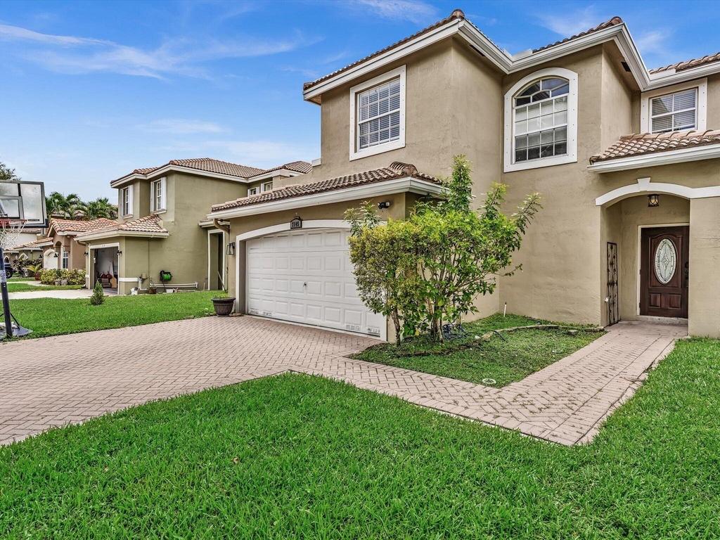 7145 Crescent Creek Place - Photo 4