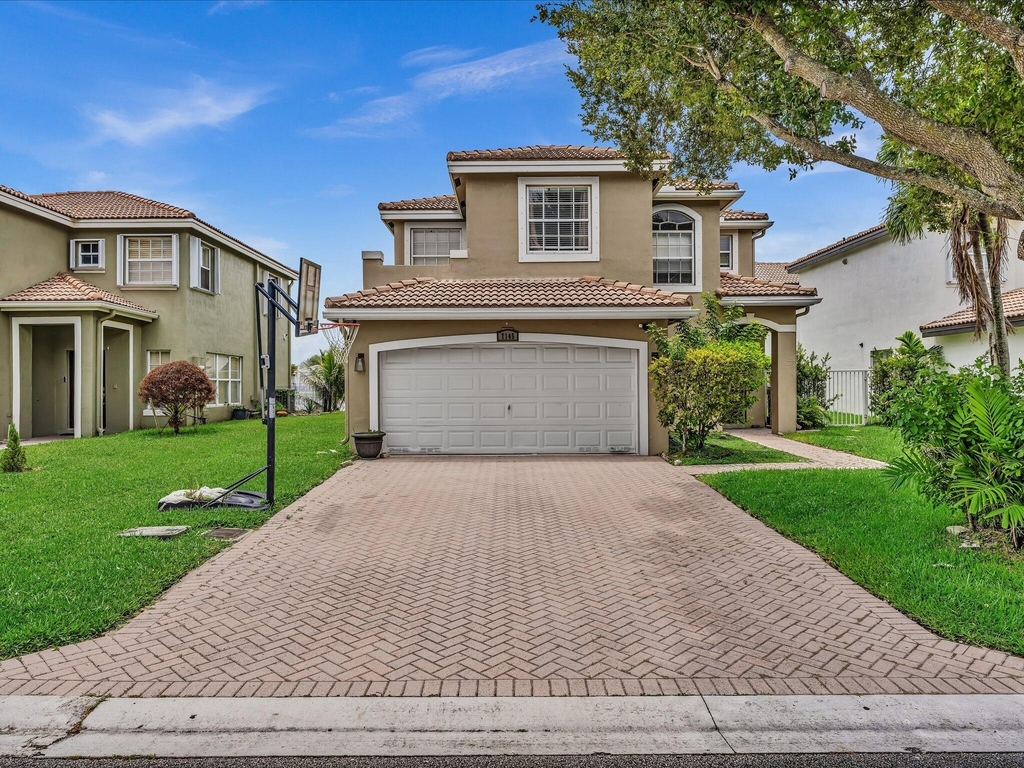 7145 Crescent Creek Place - Photo 2
