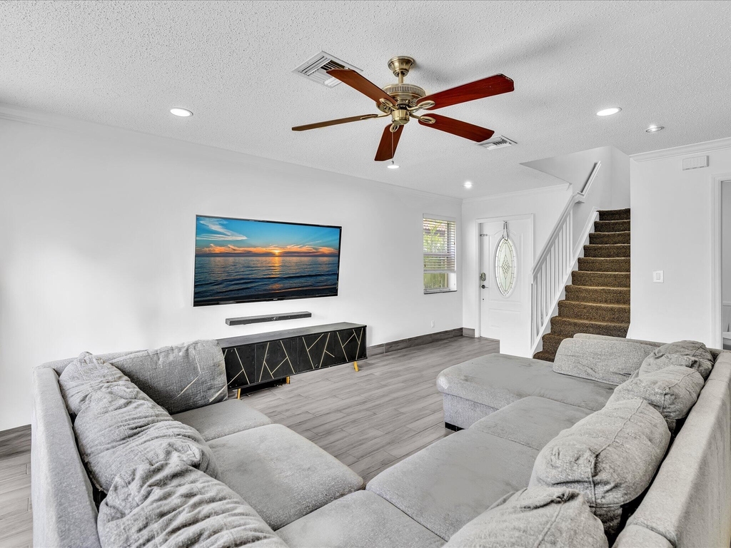 7145 Crescent Creek Place - Photo 12