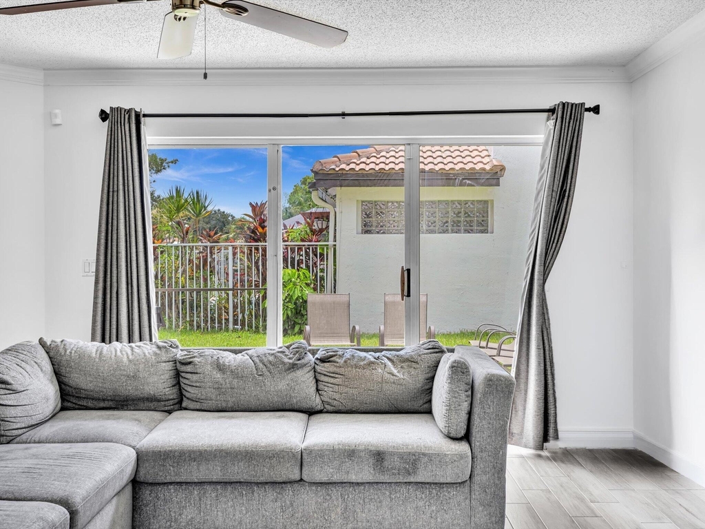 7145 Crescent Creek Place - Photo 11