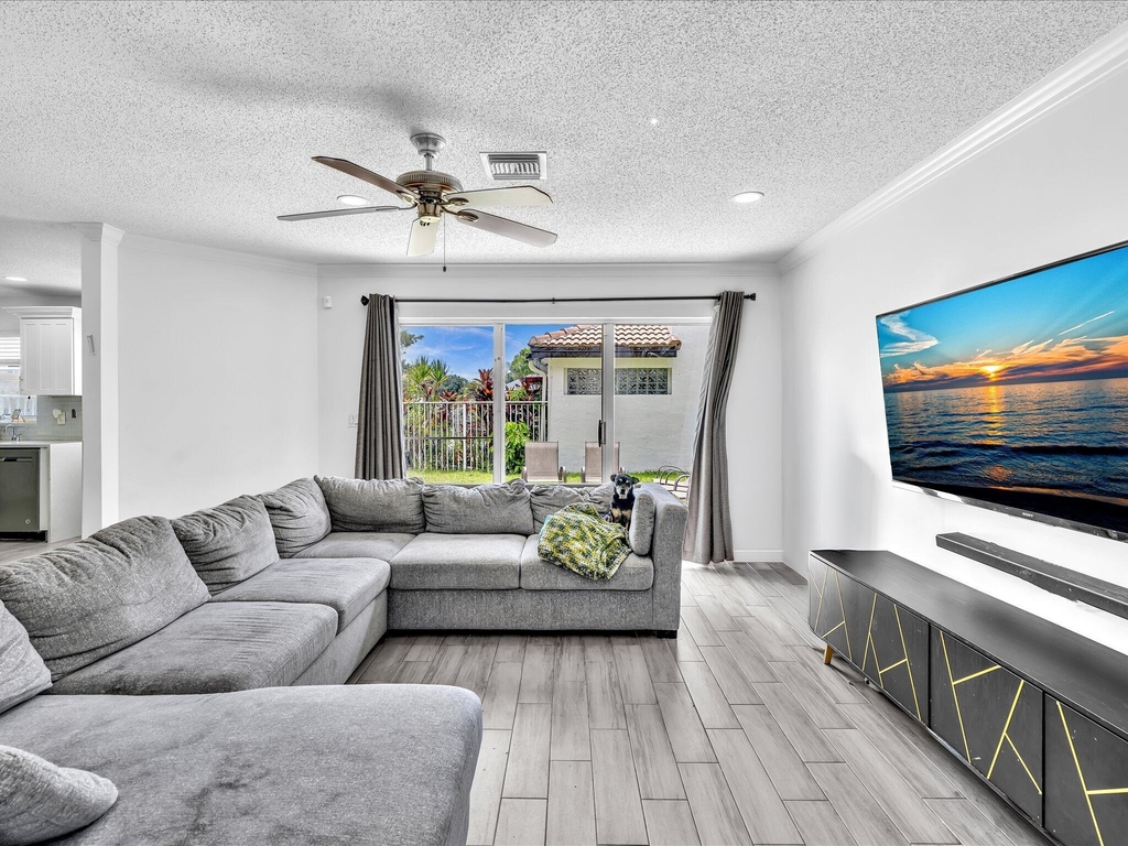 7145 Crescent Creek Place - Photo 10