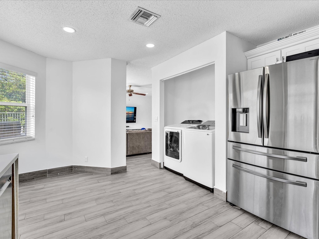 7145 Crescent Creek Place - Photo 32