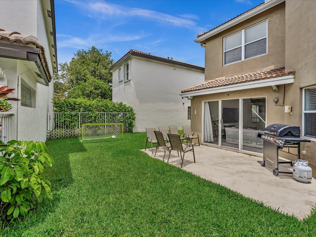 7145 Crescent Creek Place - Photo 17