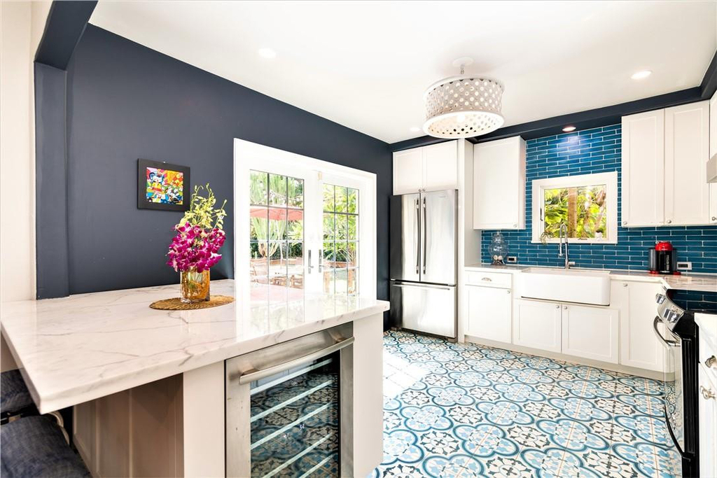 1132 Ne 105th Street - Photo 6