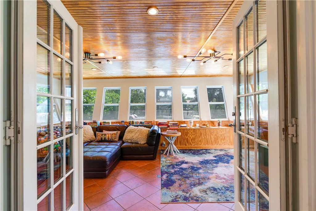 1132 Ne 105th Street - Photo 17