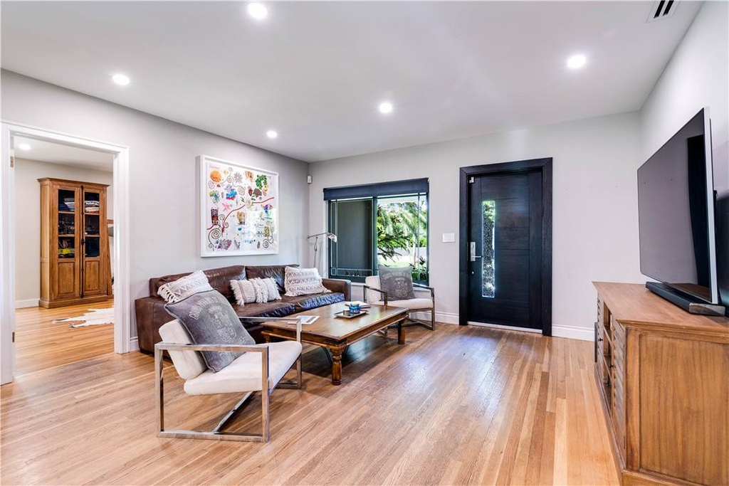 1132 Ne 105th Street - Photo 12