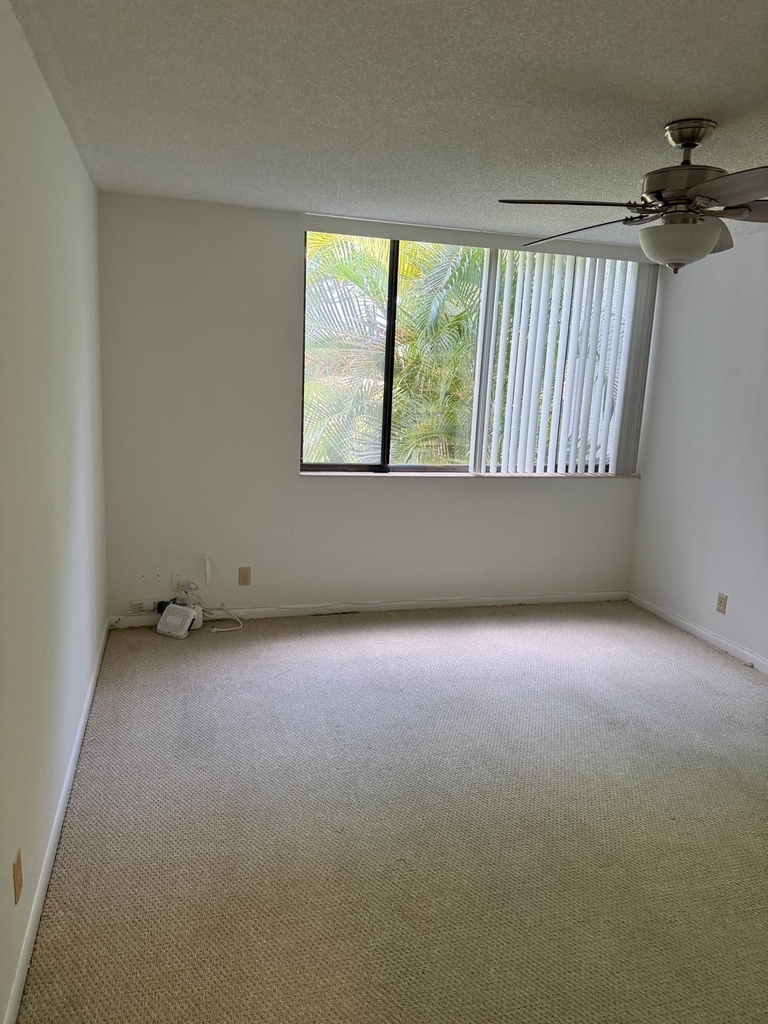 4465 Luxemburg Court - Photo 12