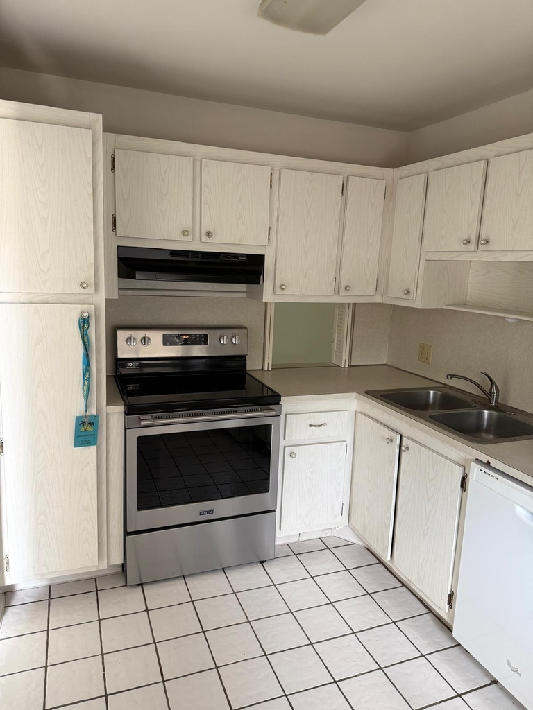 4465 Luxemburg Court - Photo 5