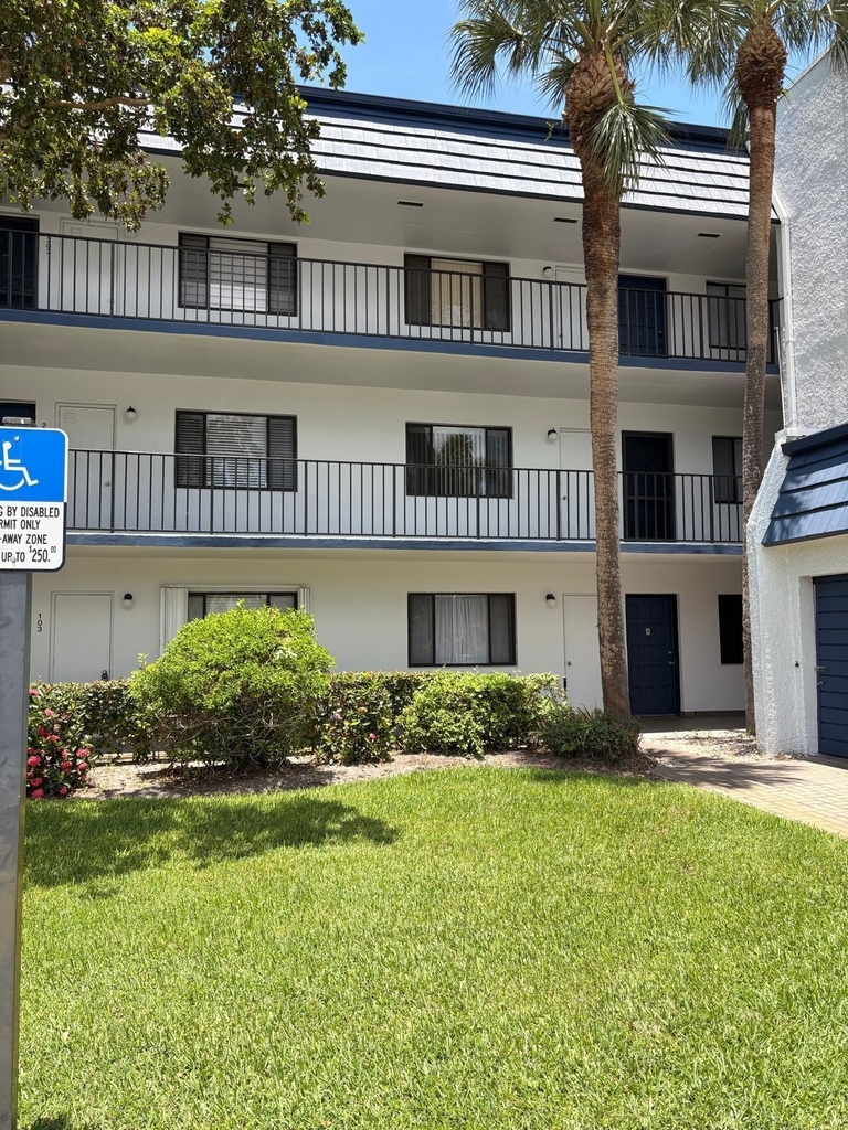 4465 Luxemburg Court - Photo 0