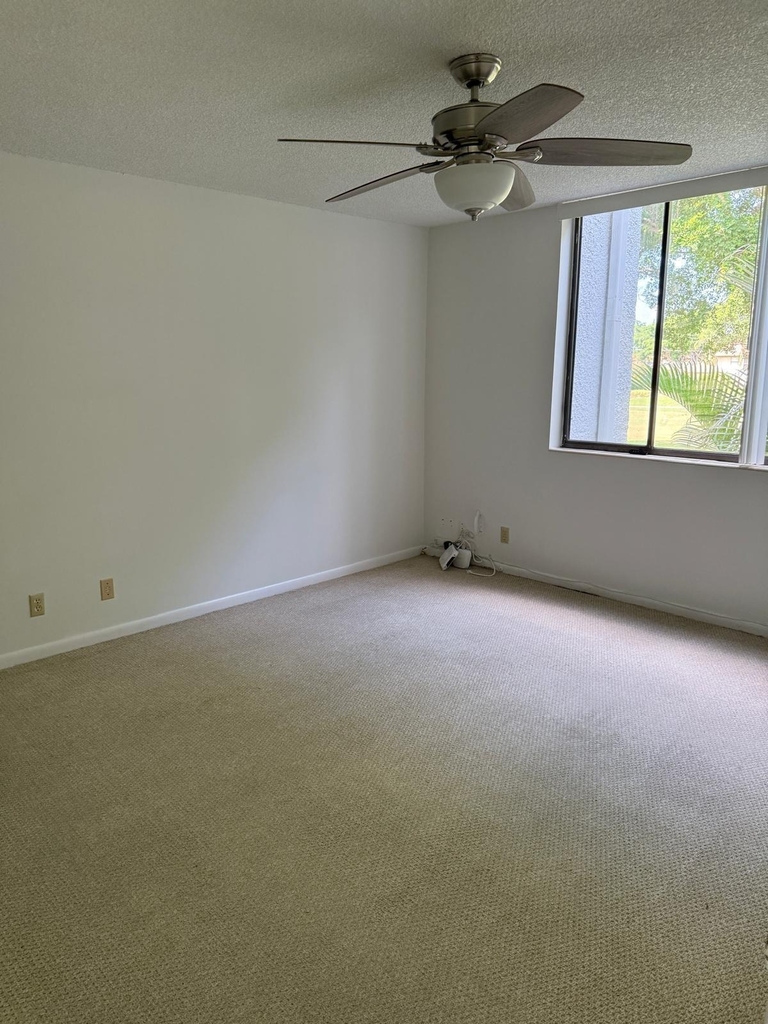 4465 Luxemburg Court - Photo 11
