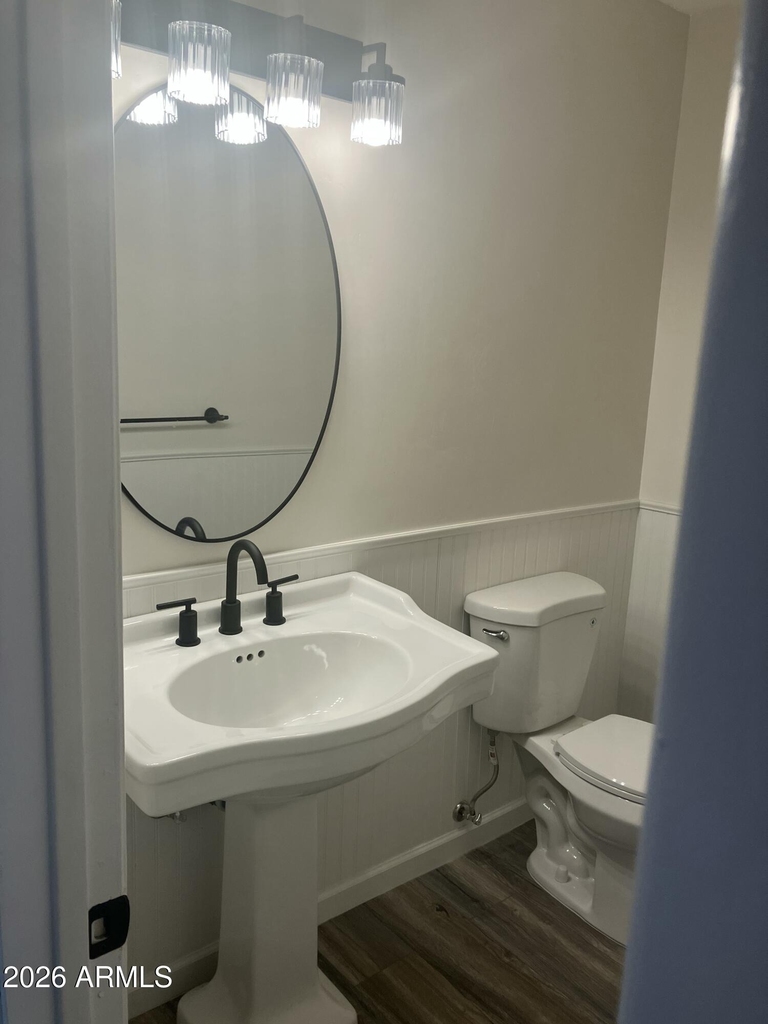530 E Kerry Lane - Photo 13