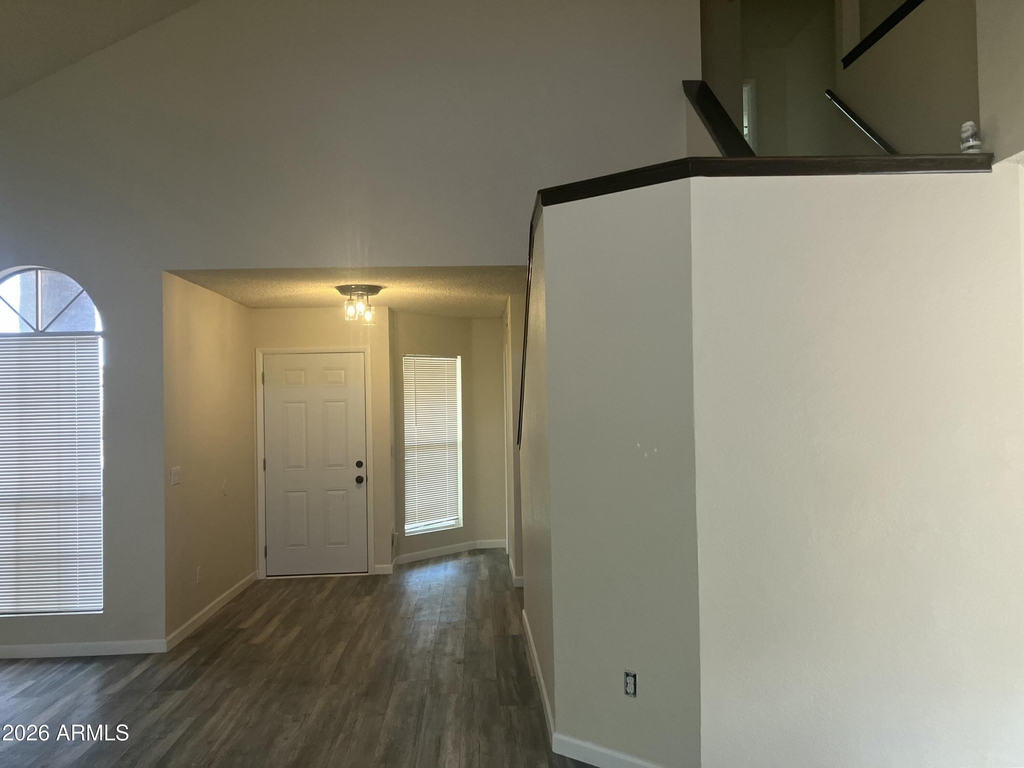 530 E Kerry Lane - Photo 26