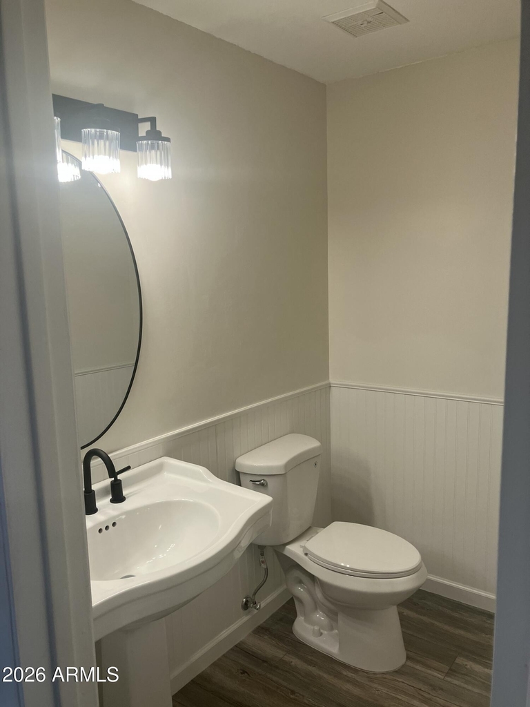 530 E Kerry Lane - Photo 16