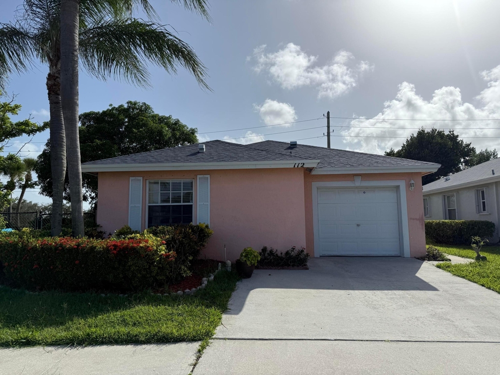 112 Sunset Boulevard - Photo 2