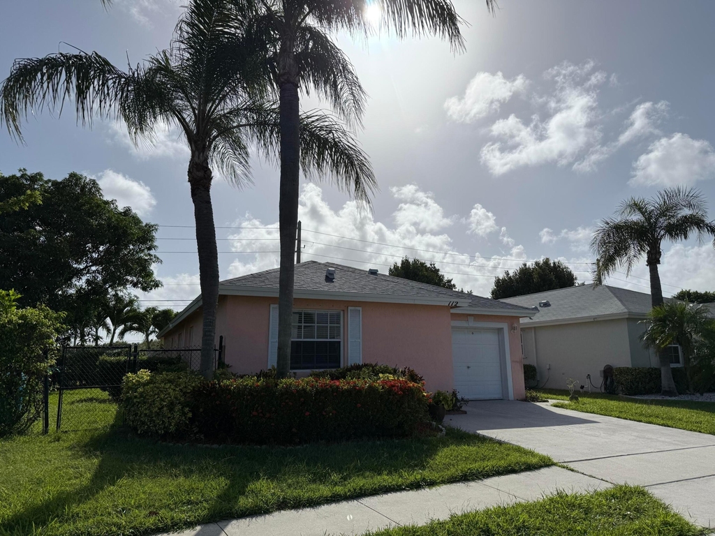 112 Sunset Boulevard - Photo 1