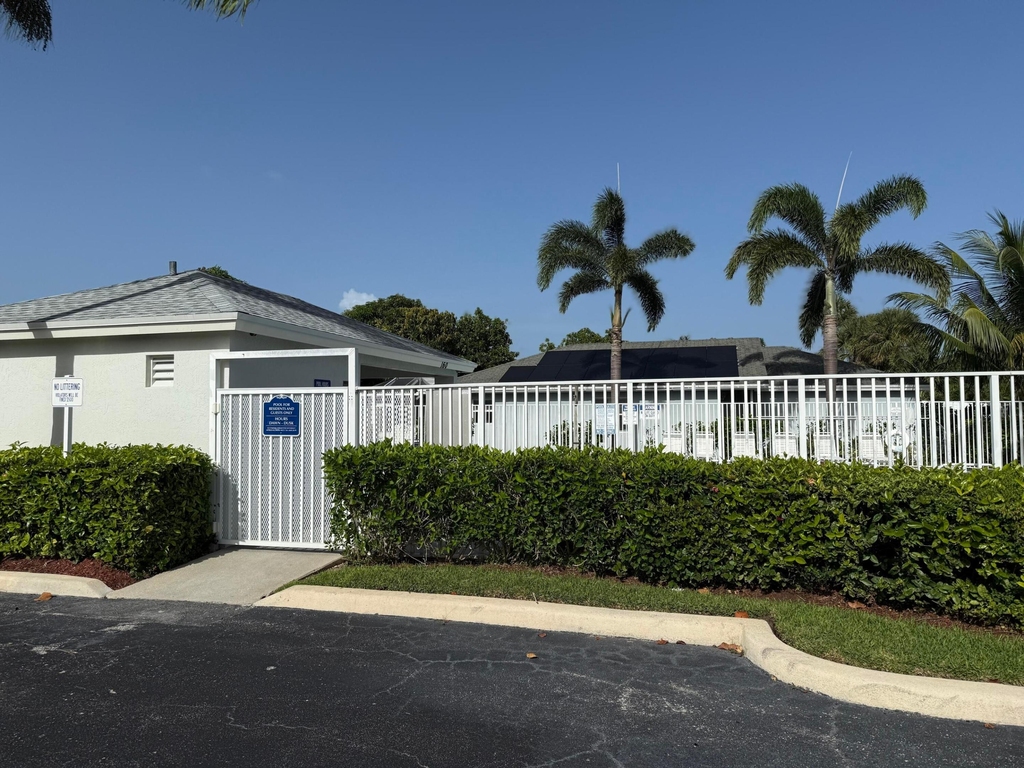 112 Sunset Boulevard - Photo 6