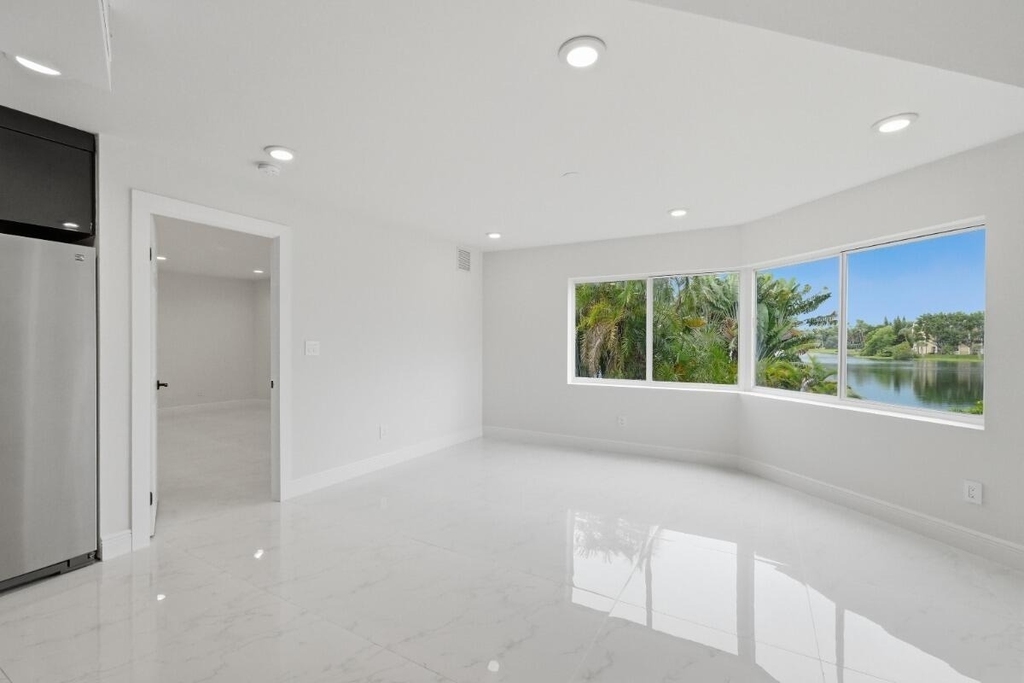877 Ne 195th Street - Photo 17