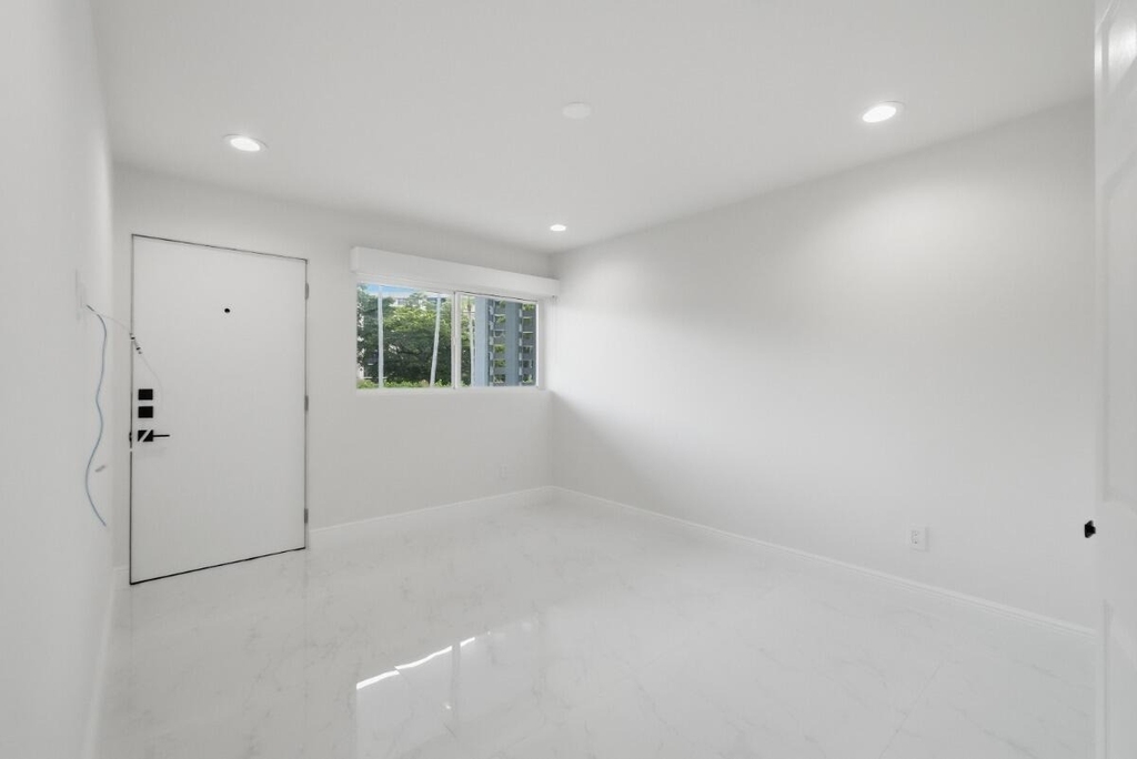 877 Ne 195th Street - Photo 42