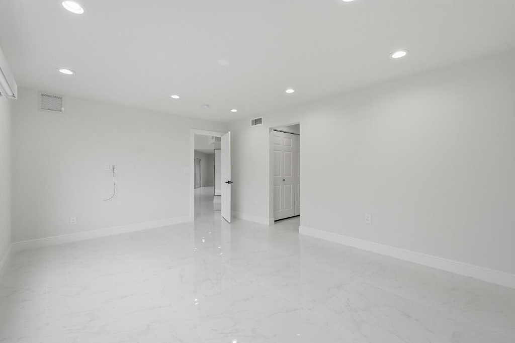 877 Ne 195th Street - Photo 39