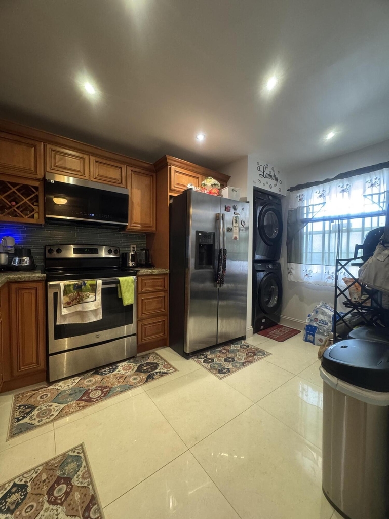 6575 W Oakland Park Boulevard - Photo 2