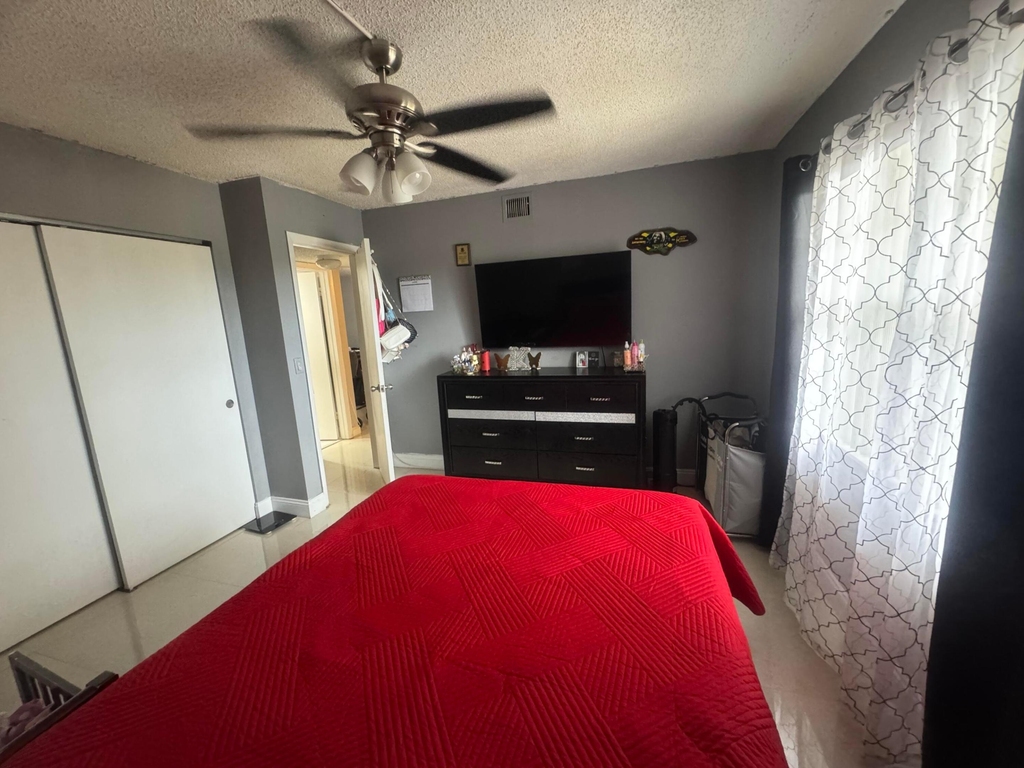 6575 W Oakland Park Boulevard - Photo 13