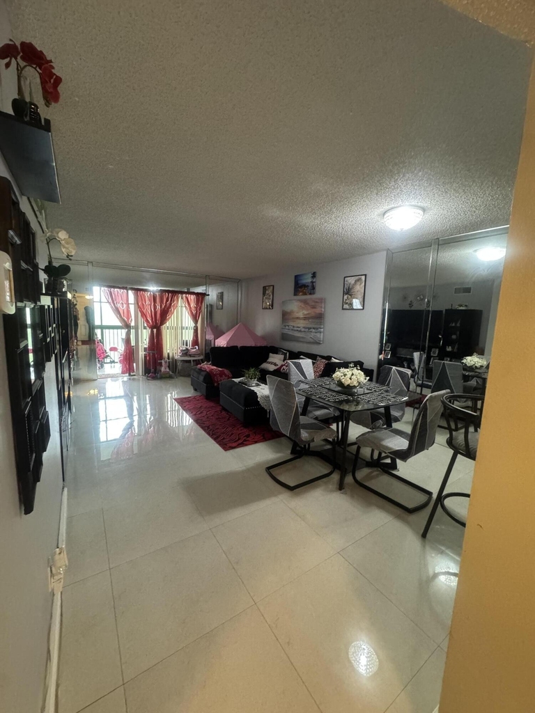 6575 W Oakland Park Boulevard - Photo 5