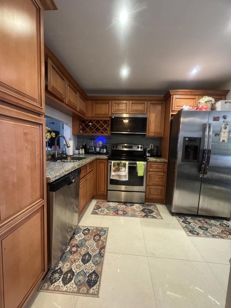 6575 W Oakland Park Boulevard - Photo 3