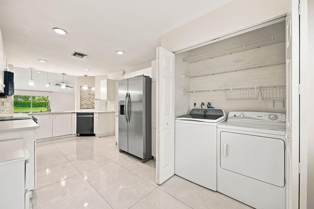 1590 Orion Lane - Photo 4
