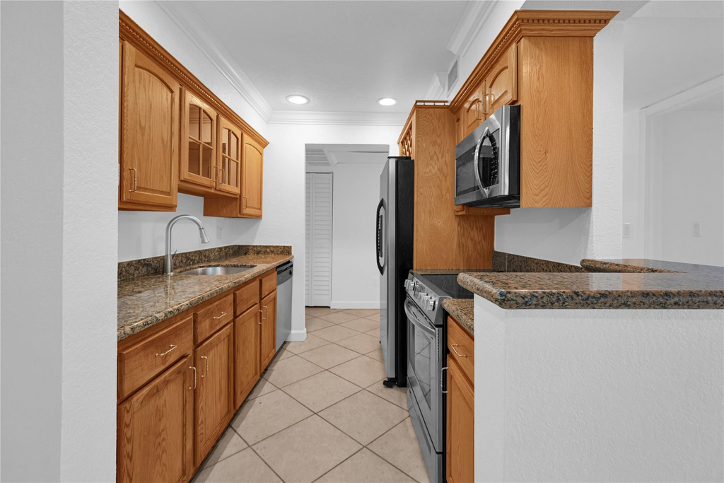 1515 E Broward Boulevard - Photo 4