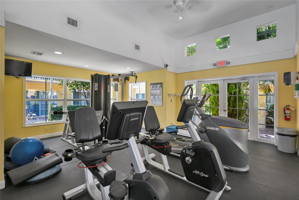 1515 E Broward Boulevard - Photo 30