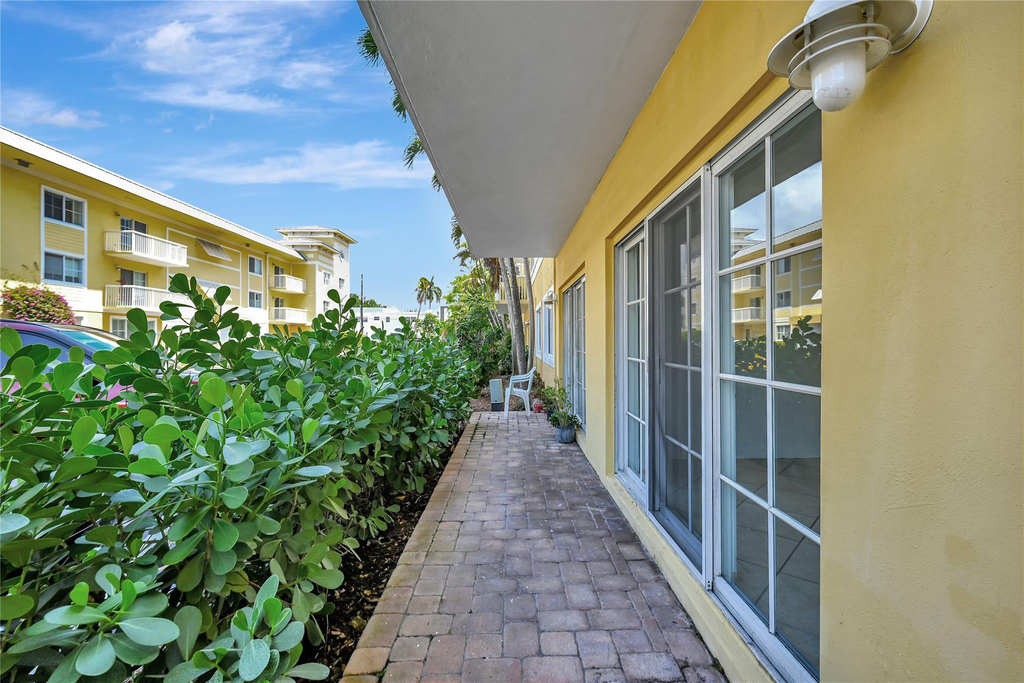 1515 E Broward Boulevard - Photo 32