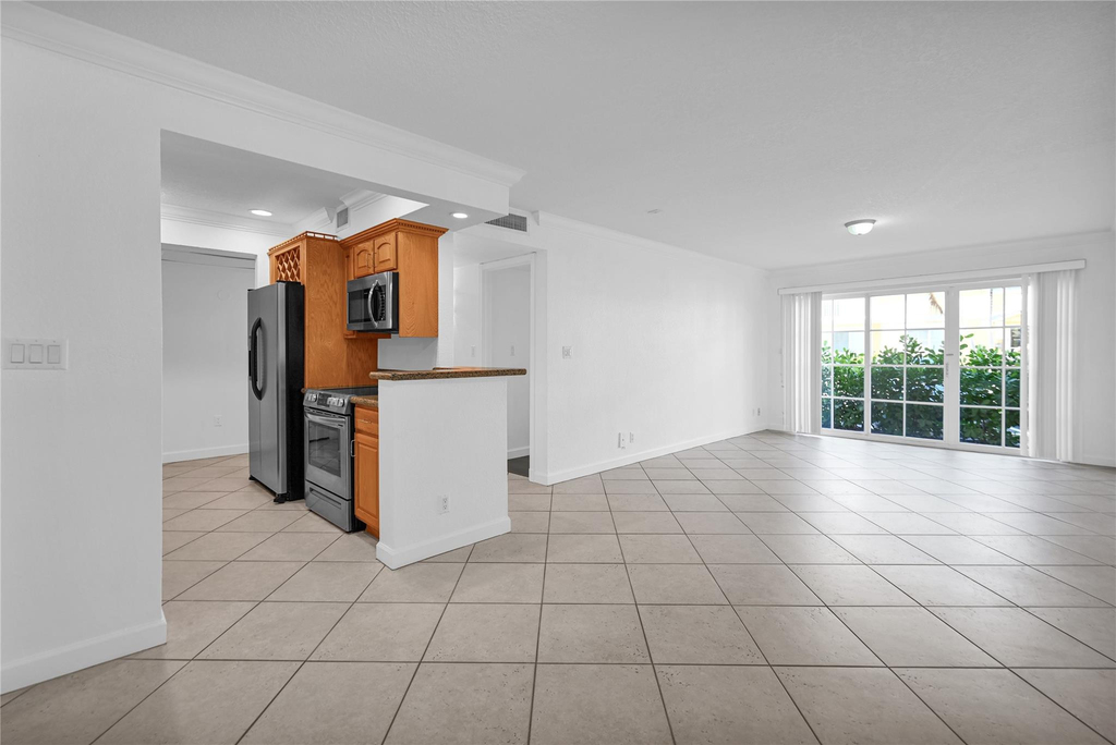 1515 E Broward Boulevard - Photo 9
