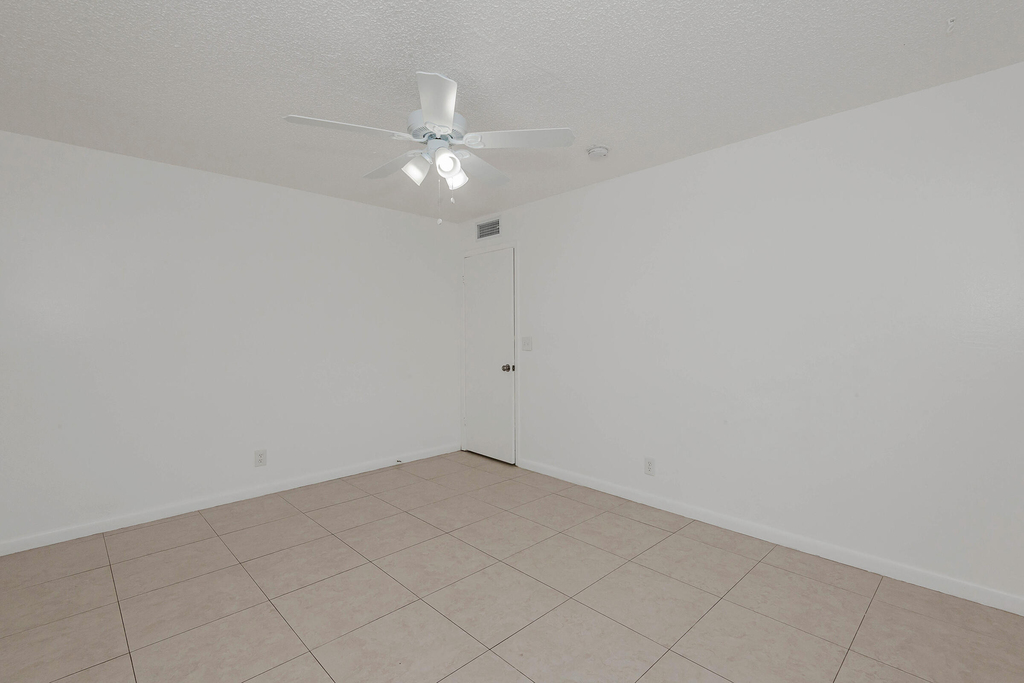 8830 W Sample Road - Photo 21