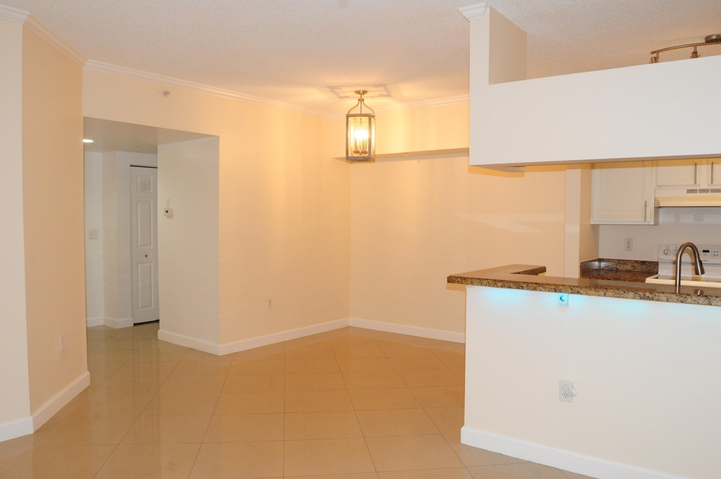 11685 W Atlantic Boulevard - Photo 12