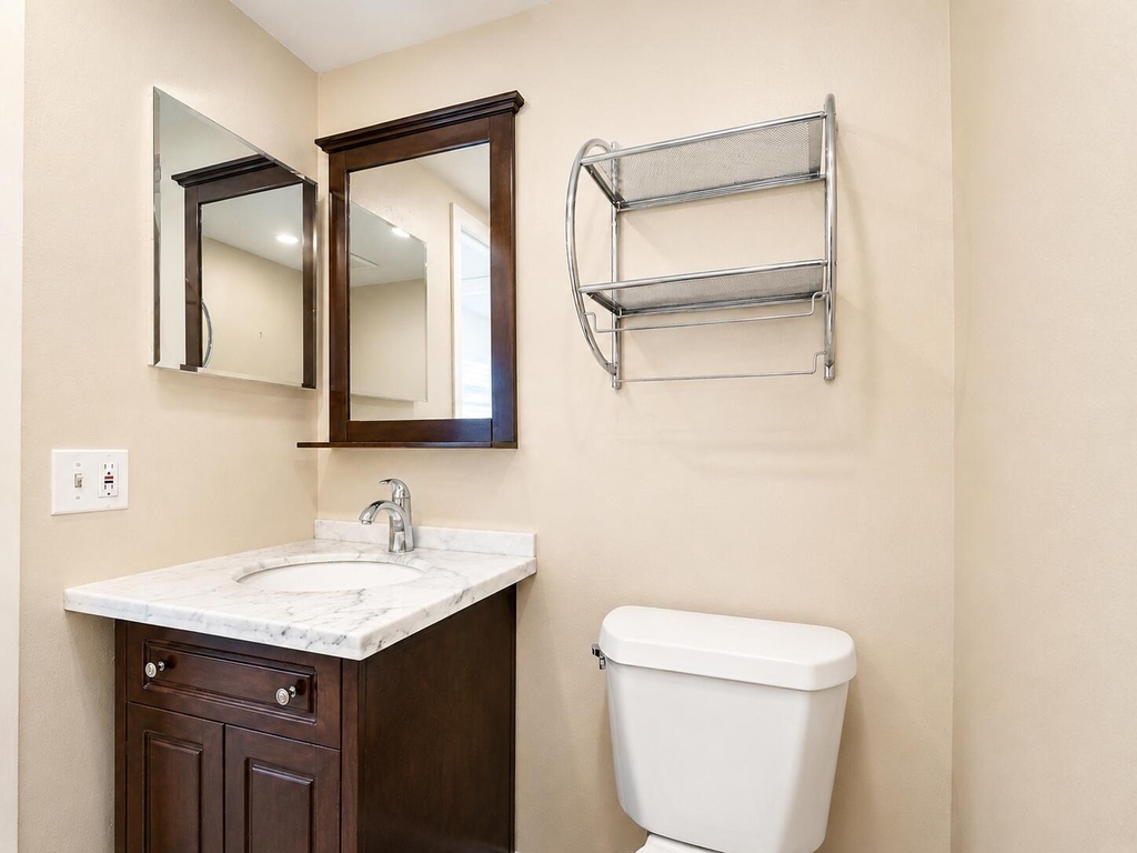 446 Saxony J Way - Photo 4