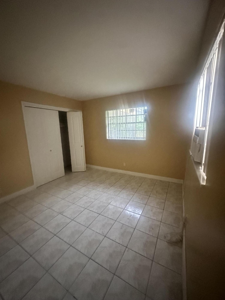 5644 Nw 14th Court - Photo 5