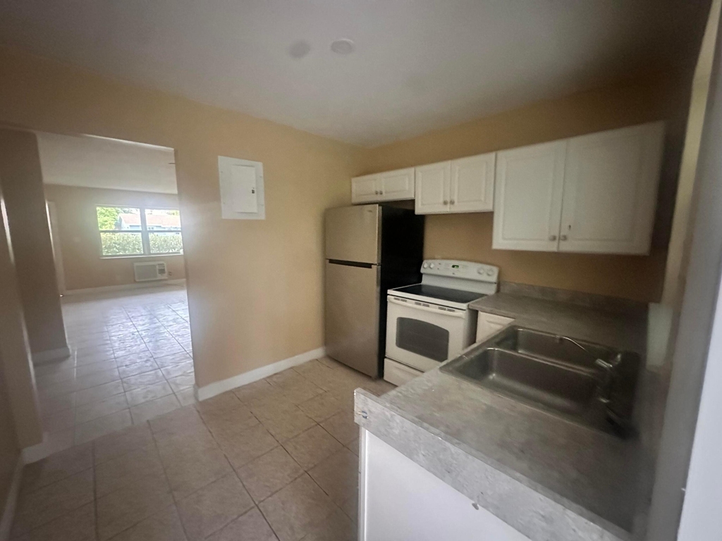 5644 Nw 14th Court - Photo 2