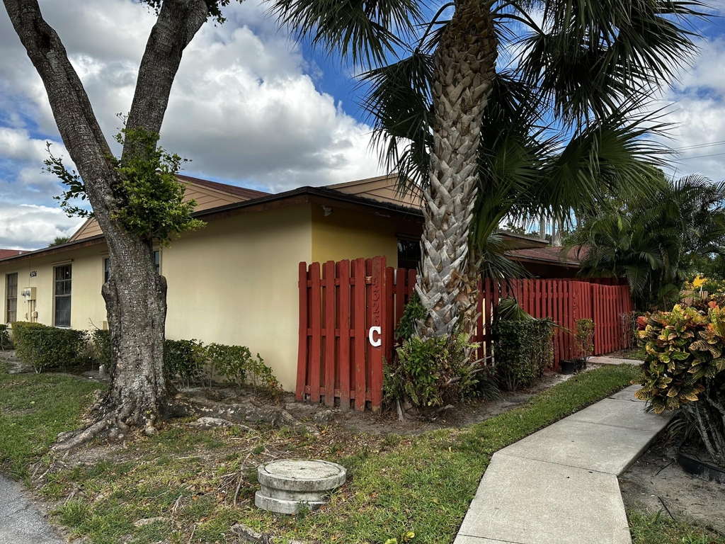 4326 Woodstock Drive - Photo 8