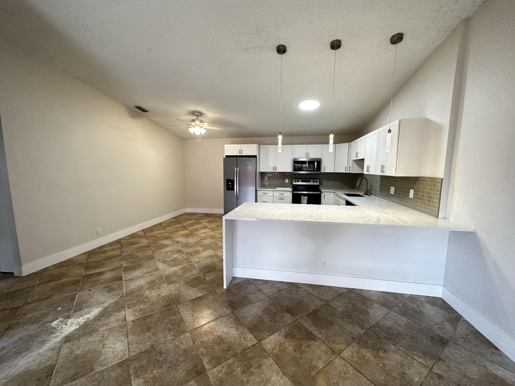 4326 Woodstock Drive - Photo 4