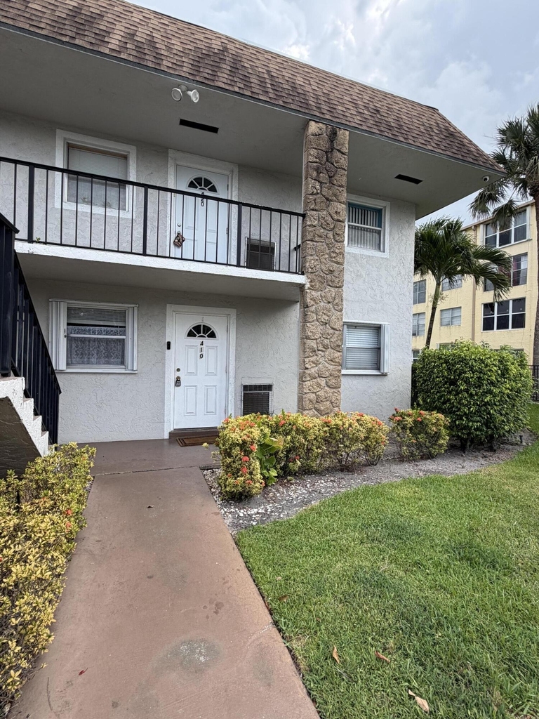 9915 Sandalfoot Boulevard - Photo 2