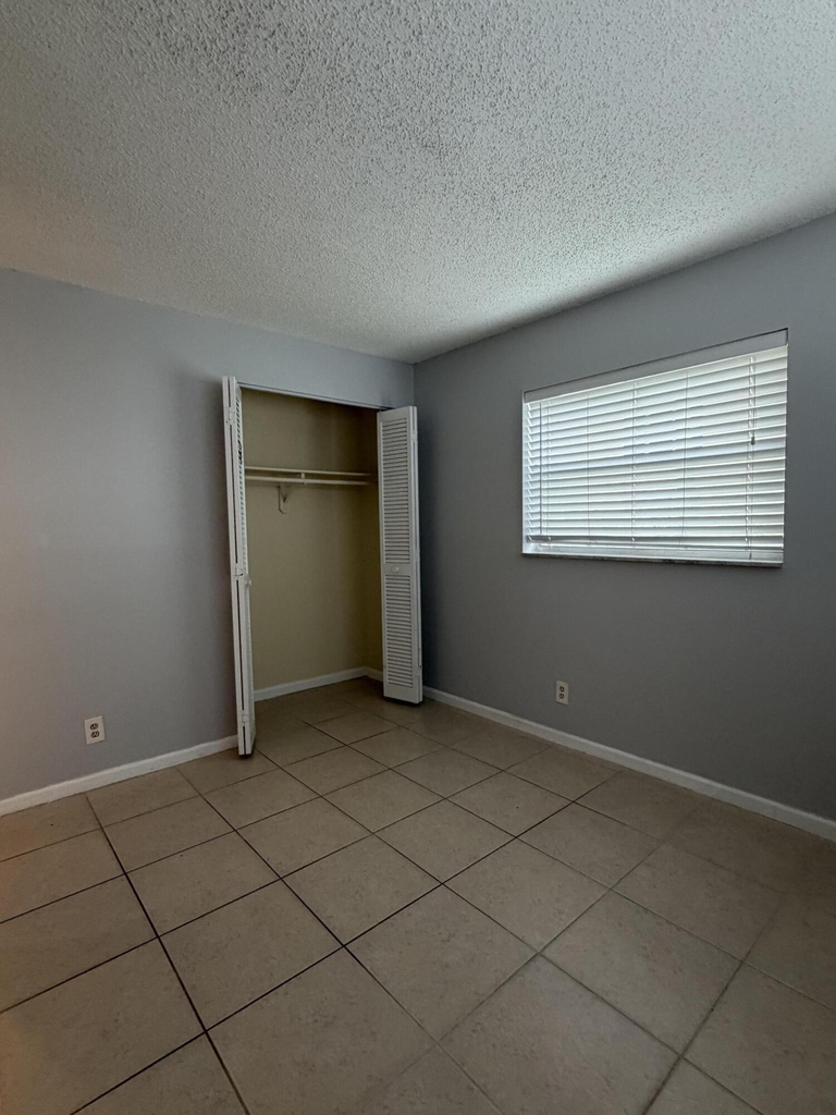 9915 Sandalfoot Boulevard - Photo 18