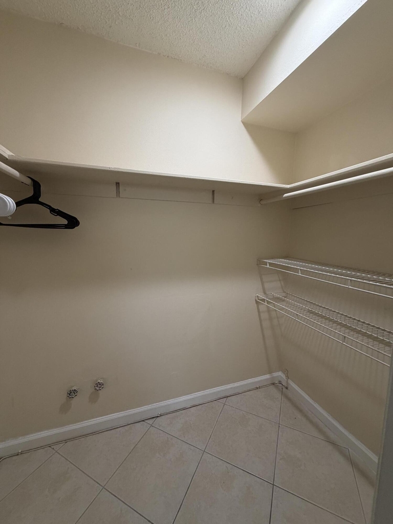 9915 Sandalfoot Boulevard - Photo 16