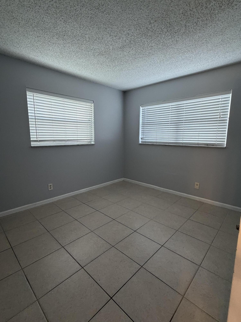 9915 Sandalfoot Boulevard - Photo 19