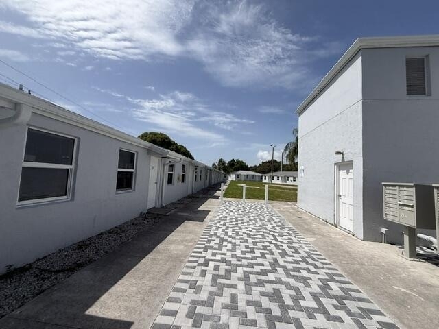 4393 Windsor Avenue - Photo 4