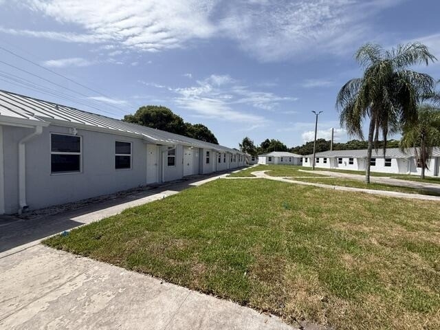 4393 Windsor Avenue - Photo 24